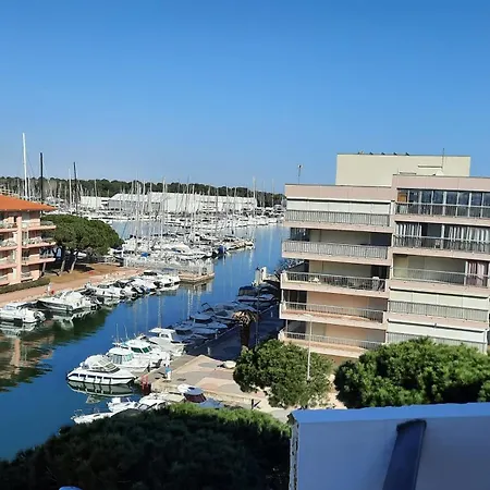 T2 Climatise Classe 2 Etoiles Pres De La Avec Parking Prive Numerote